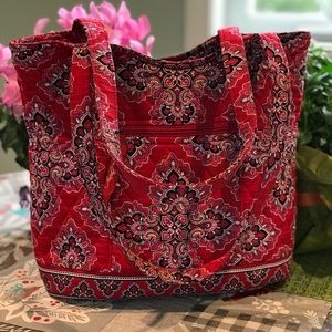 Vera Bradley bucket tote